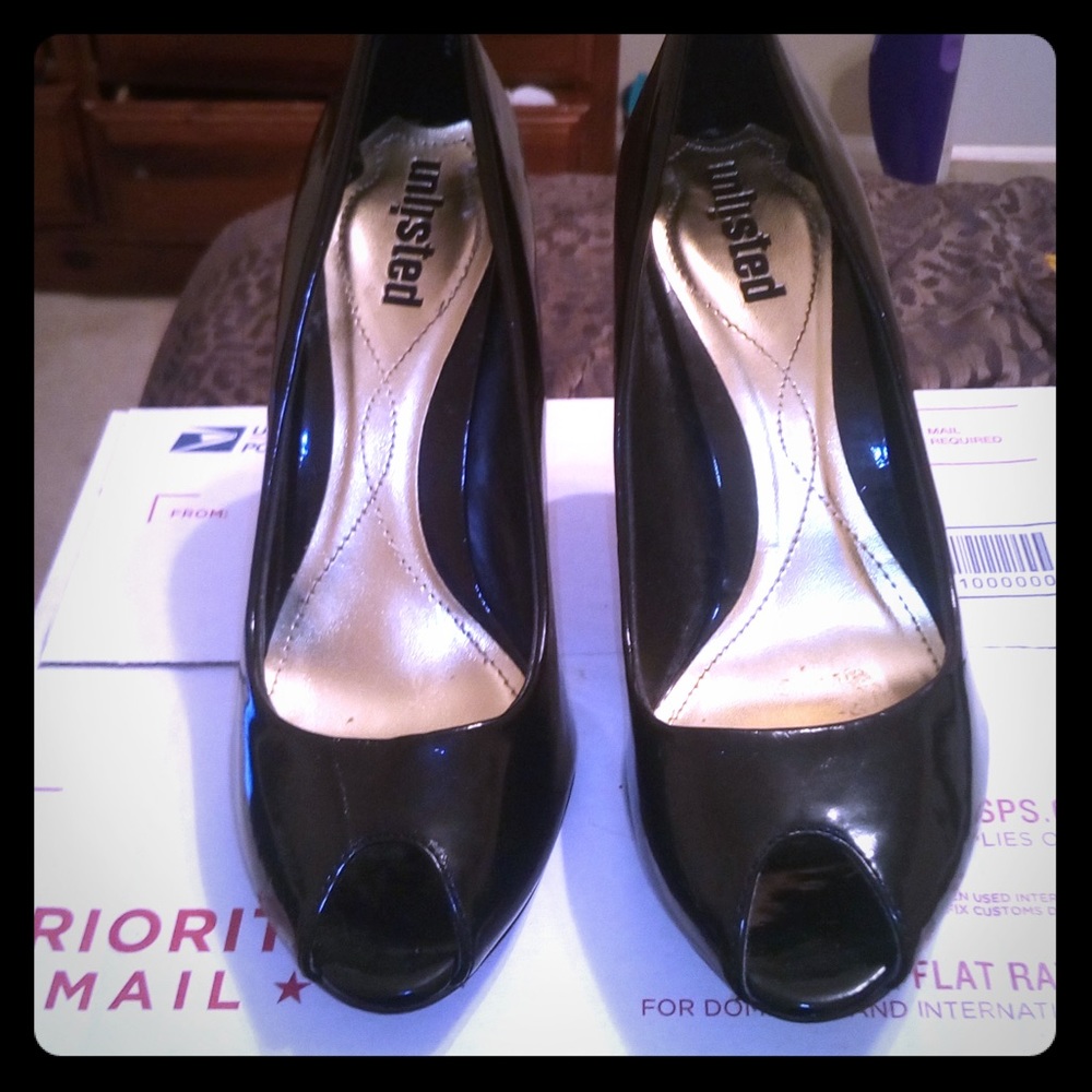 Prep toe heels size 6